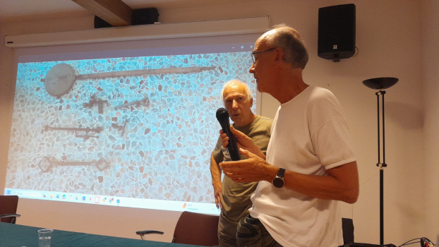 Piero Gennaro e Claudio Solari, Comunità di Osais